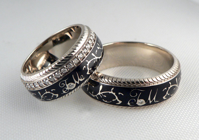 Обручальные кольца с инициалами