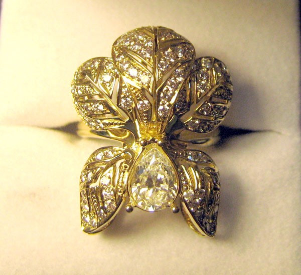 Кольцо в виде цветка "Орхидея"