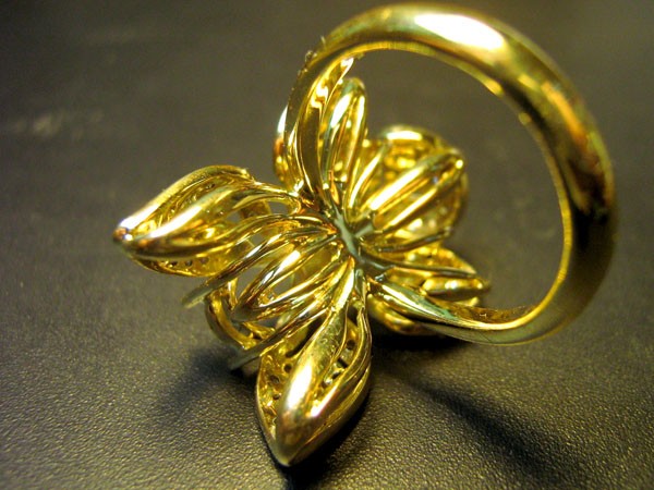 Кольцо в виде цветка "Орхидея"