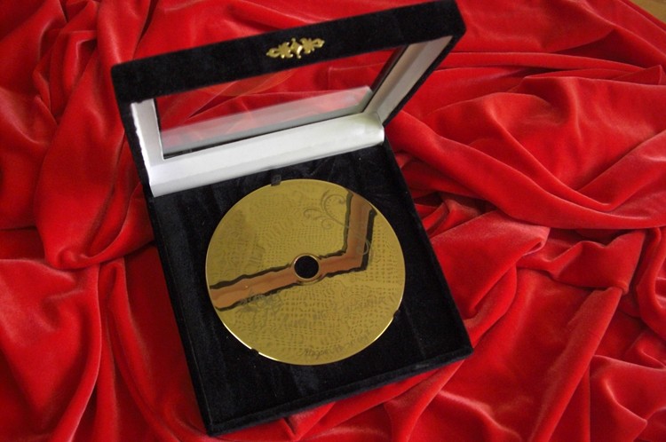 Золотой компакт-диск на заказ