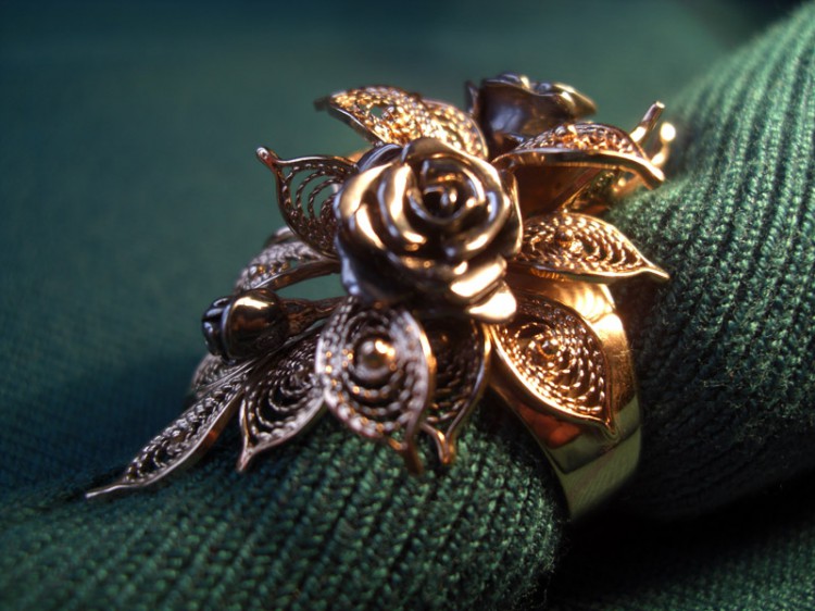 Кольцо "Букет роз". Эксклюзивные ювелирные изделия изготовленные на заказ.