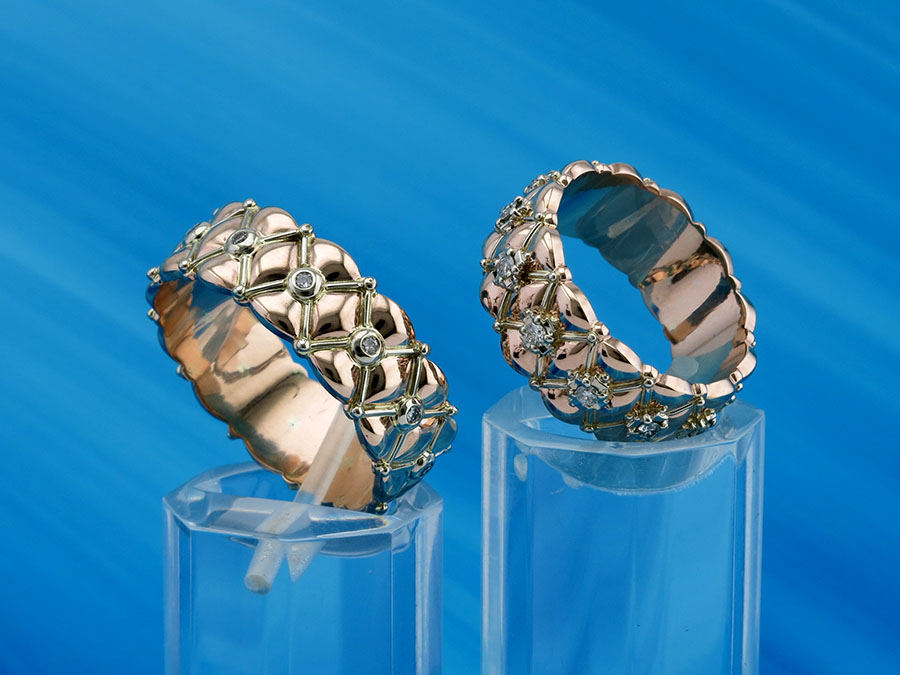 Обручальные кольца на заказ из комбинированного золота с бриллиантами