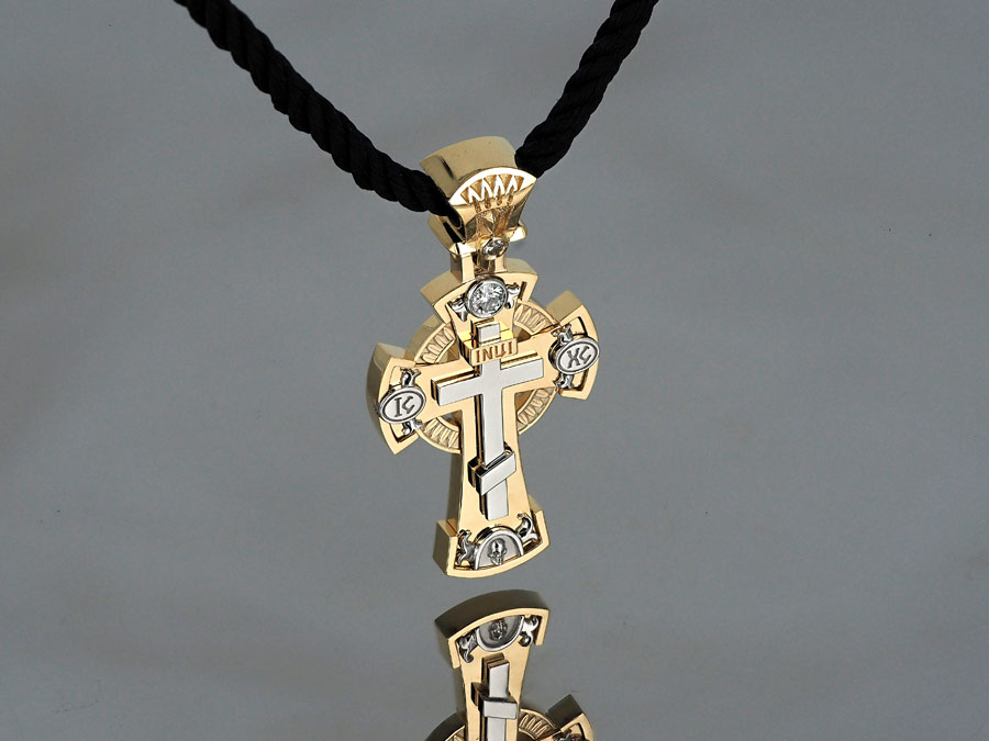Мужской золотой крест с бриллиантами. Изготовление мужских крестов на заказ.