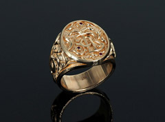 Мужские кольца на заказ — перстни, печатки из золота в Москве от компании«Ювелирная коллекция»