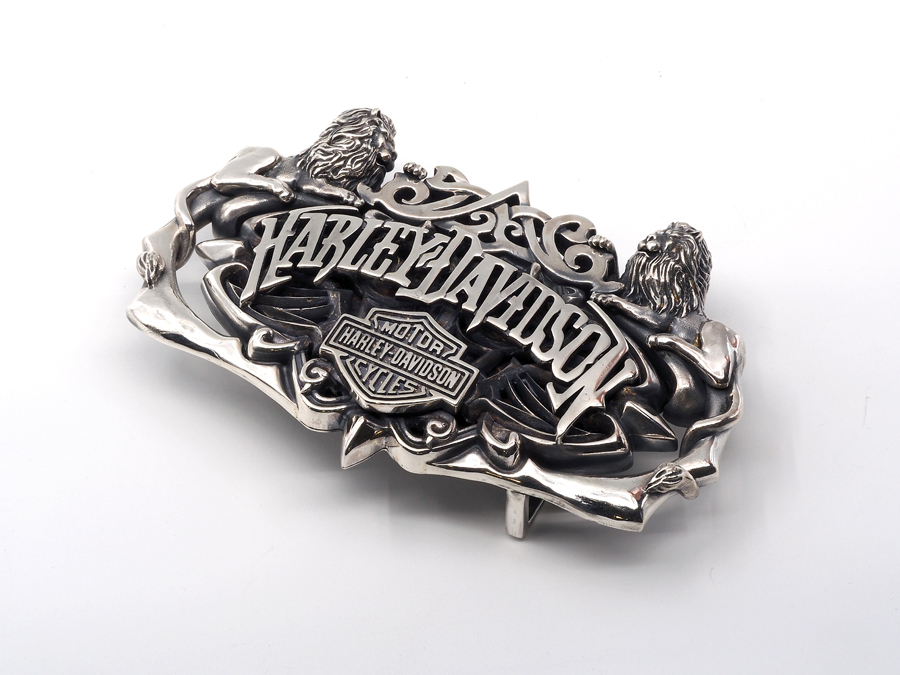 Серебряная пряжка "Harley Davidson" из серебра с золотыми элементами. 24-karat.ru